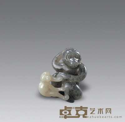 清代 黑白玉雕子母猴 高4.5cm